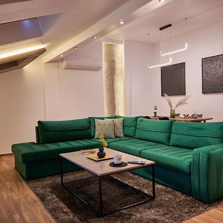 The Skyline Suite フロリナ エクステリア 写真