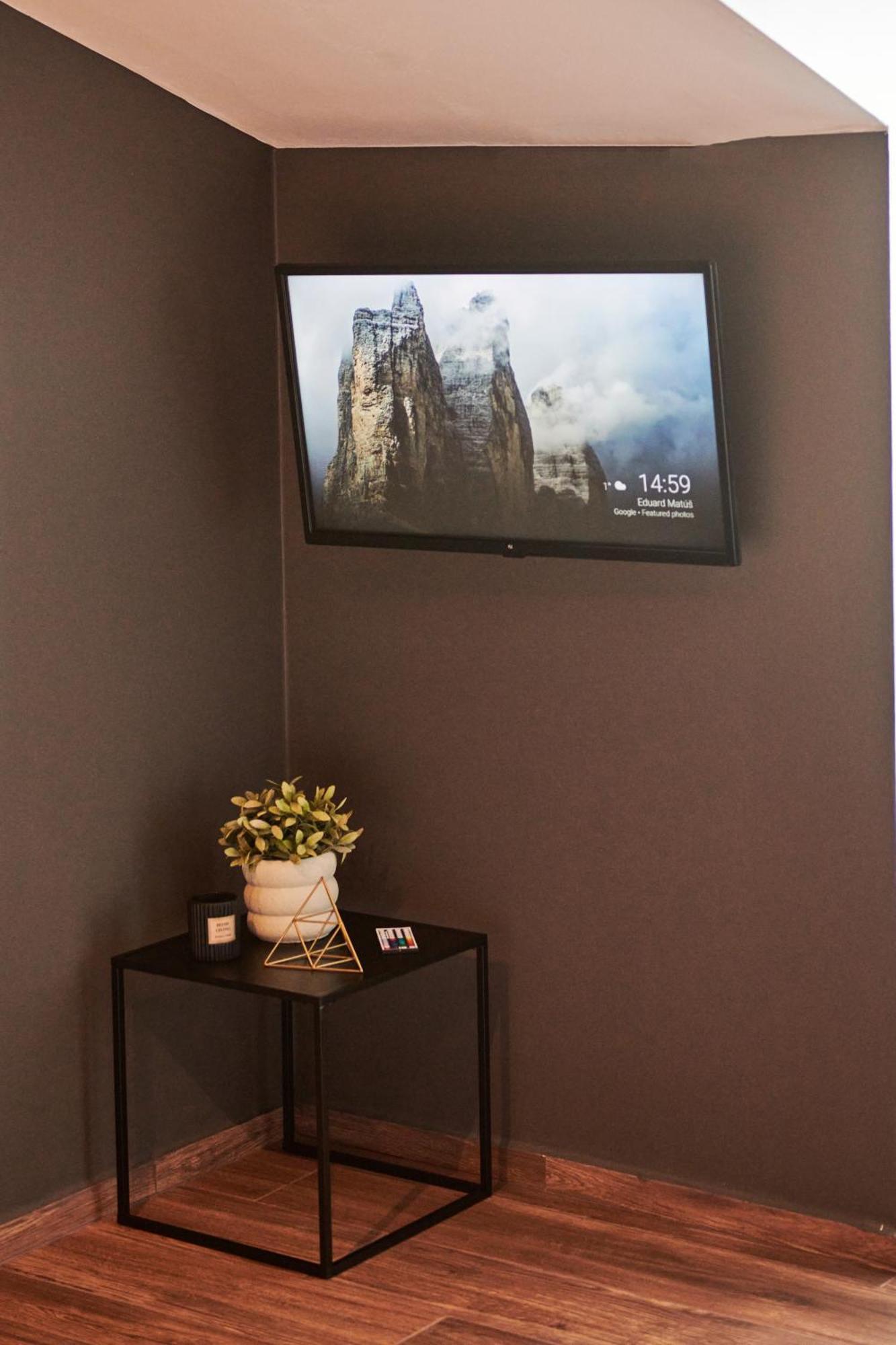 The Skyline Suite フロリナ エクステリア 写真